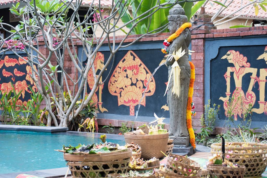 Hobbit'S House Homestay Banyuwedang Buitenkant foto