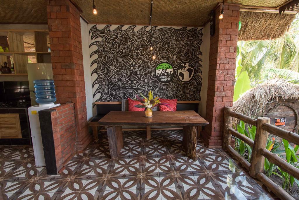 Hobbit'S House Homestay Banyuwedang Buitenkant foto