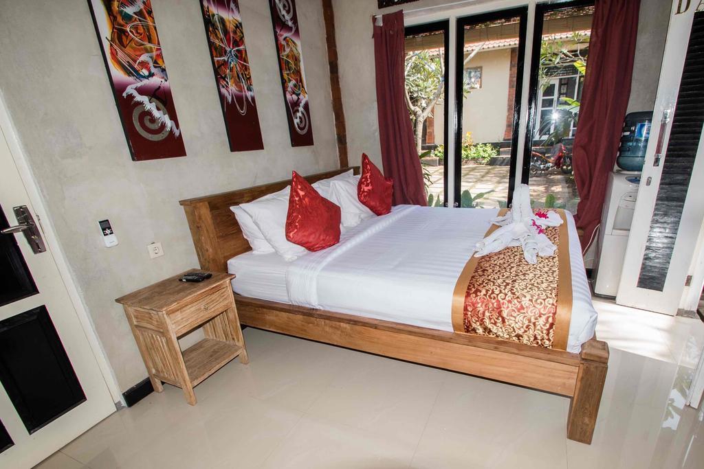 Hobbit'S House Homestay Banyuwedang Buitenkant foto