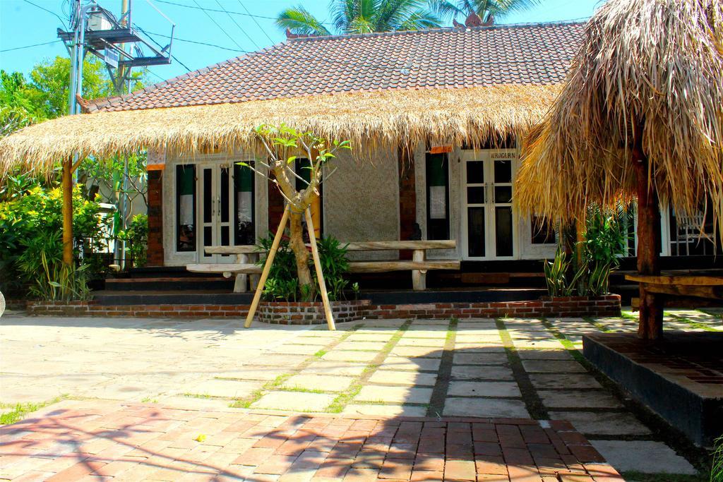 Hobbit'S House Homestay Banyuwedang Buitenkant foto