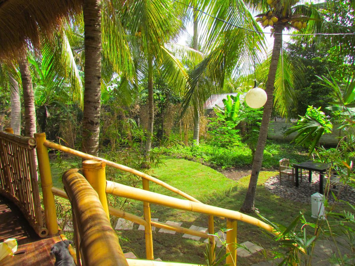 Hobbit'S House Homestay Banyuwedang Buitenkant foto